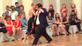 Толстый, но ловкий танцор - смотреть видео (7:46)