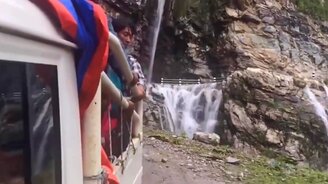 Дорога через водопады - смотреть видео (3:41)