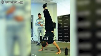 Рекордсмен по отжиманиям на руках - смотреть видео (1:10)