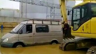 Русские спасают друг друга - смотреть видео (3:43)