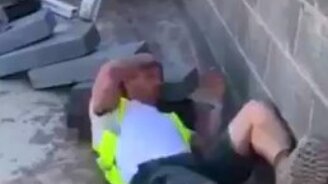 Как будят на стройке - смотреть видео (0:25)