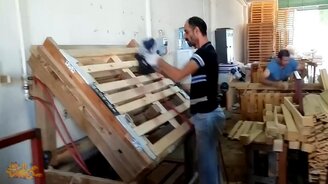 Лесопилка из бензопилы и другие поделки - смотреть видео (5:38)