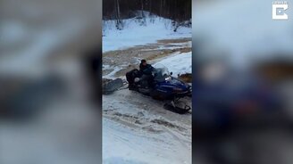 Неудача на снегоходе - смотреть видео (1:03)