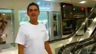 Покатался на эскалаторе - смотреть видео (0:36)