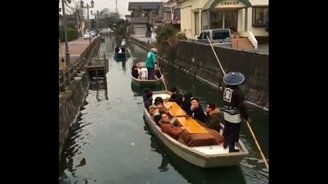 Трюк японского гондольера - смотреть видео (1:17)