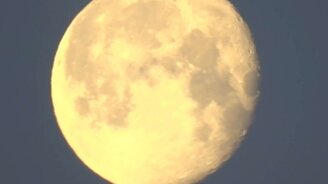 Как посмотреть на Луну вблизи - смотреть видео (1:14)