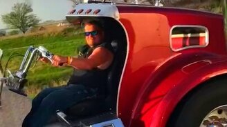 Чудо техники на дороге - смотреть видео (0:15)