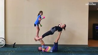 Как приобщить ребёнка к физкультуре - смотреть видео (2:55)