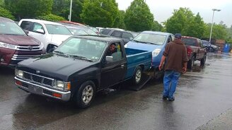 Как погрузить легковушку в грузовичок - смотреть видео (0:08)