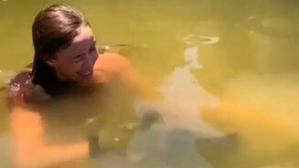 Суровая рыбачка - смотреть видео (0:31)