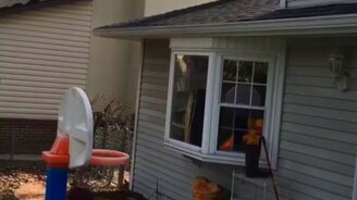 Юная звезда баскетбола - смотреть видео (0:30)