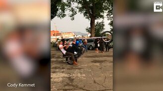 Трюк на нестандартном мотоцикле - смотреть видео (0:14)