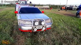 Гигантские и малюсенькие трактора - смотреть видео (7:47)