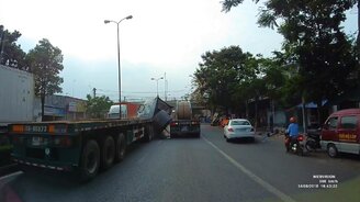 Когда не закрепил груз - смотреть видео (0:30)