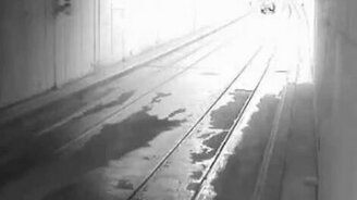 На машине в метро - смотреть видео (2:02)