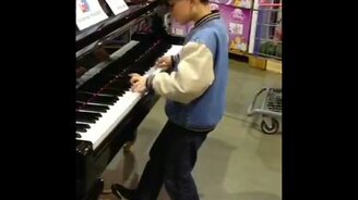 Девятилетний пианист - смотреть видео (2:17)