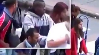 Как работает группа воров на улице - смотреть видео (0:59)