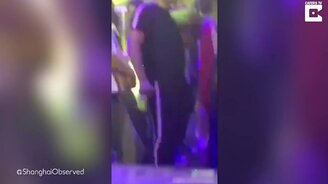 Перекус на вечеринке - смотреть видео (0:21)