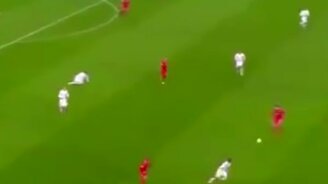 Эффективная игра в футбол - смотреть видео (0:19)