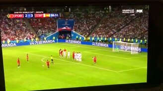 Меняем местами комментаторов - смотреть видео (0:27)