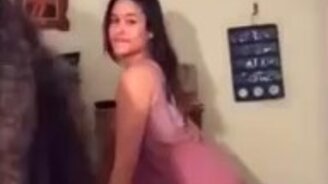 Тверк-позор сестёр - смотреть видео (0:20)