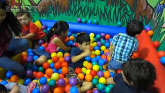 Детские приколы с шариками - смотреть видео (5:01)