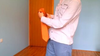 Быстрый узел на галстуке - смотреть видео (0:54)