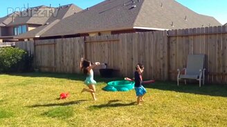 Летние приколы с детьми - смотреть видео (5:07)