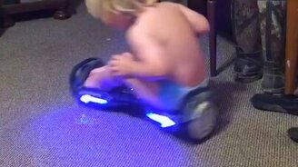 Детский провал на ховерборде - смотреть видео (0:10)