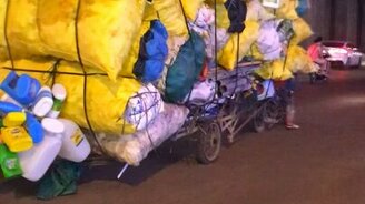 Невозможный перегруз мотоцикла - смотреть видео (0:38)