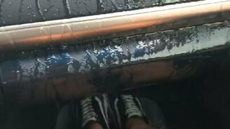 Не вовремя открыл окно - смотреть видео (0:22)