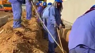 Когда строителям не дали технику - смотреть видео (0:19)