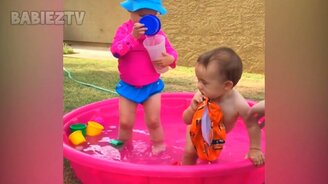 Детские приколы на воде - смотреть видео (13:23)