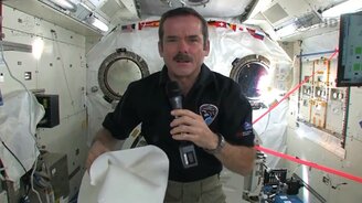 Пятёрка опытов в невесомости - смотреть видео (10:28)