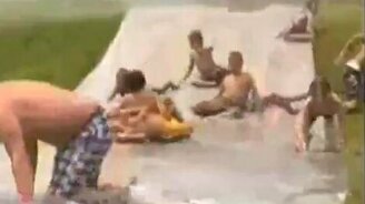 Побег от воды - смотреть видео (0:19)