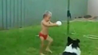 Нерешительный футболист - смотреть видео (0:34)