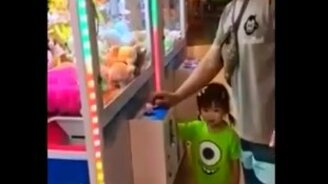 На, сама попробуй! - смотреть видео (0:56)