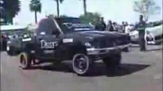 Прыгающий автомобиль - смотреть видео (1:22)