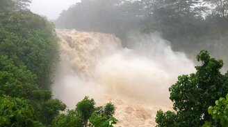 Река после урагана - смотреть видео (0:32)