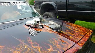 Устрашающий капот - смотреть видео (0:28)