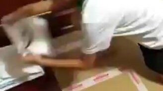 Как быстро сложить стопку маек - смотреть видео (0:15)