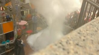 Жидкий азот плюс горячая вода равно... - смотреть видео (0:26)