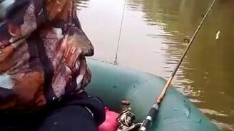 Как некоторые рыбачат - смотреть видео (0:38)