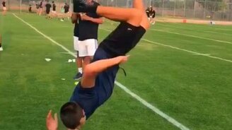 Эффектное окончание фронтфлипа - смотреть видео (0:24)