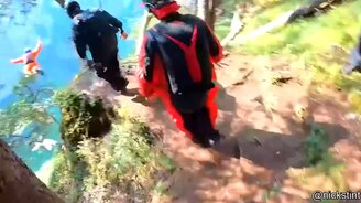 Группой с обрыва вниз - смотреть видео (0:18)