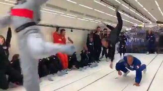 Бег в невесомости - смотреть видео (0:28)