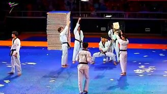 Трюки тхэквондистов - смотреть видео (3:37)