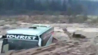 Автобус в дальнем плавании - смотреть видео (0:27)