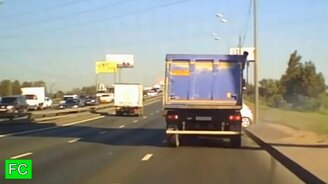 Провалы и неожиданности на дорогах - смотреть видео (4:19)