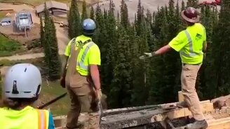 Как залить фундамент на склоне горы - смотреть видео (0:45)